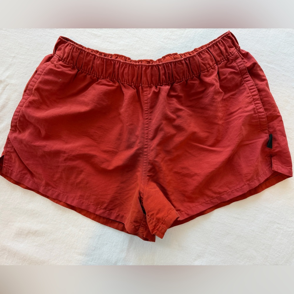Patagonia Vintage Tomato Red Size Medium Shorts